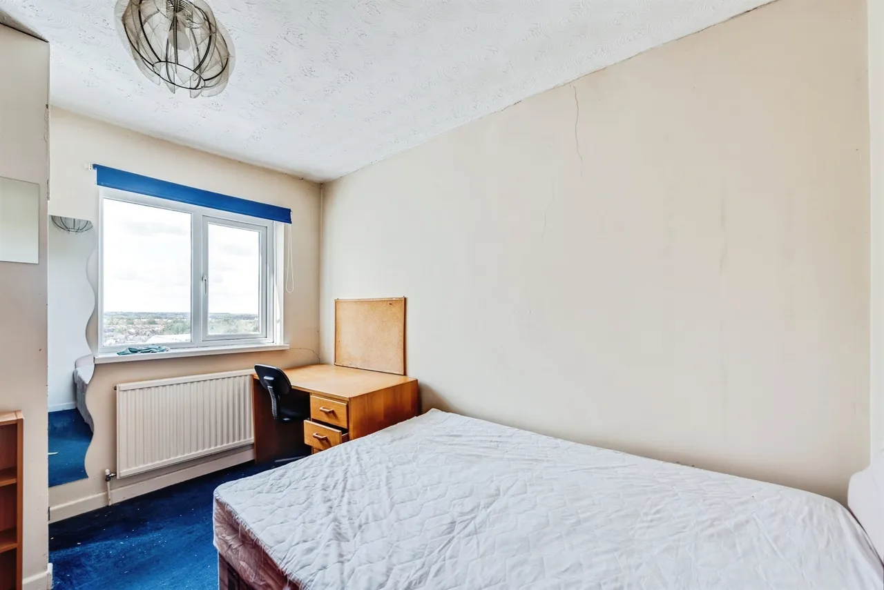 Deacon Street, Swindon, SN1, photo 8