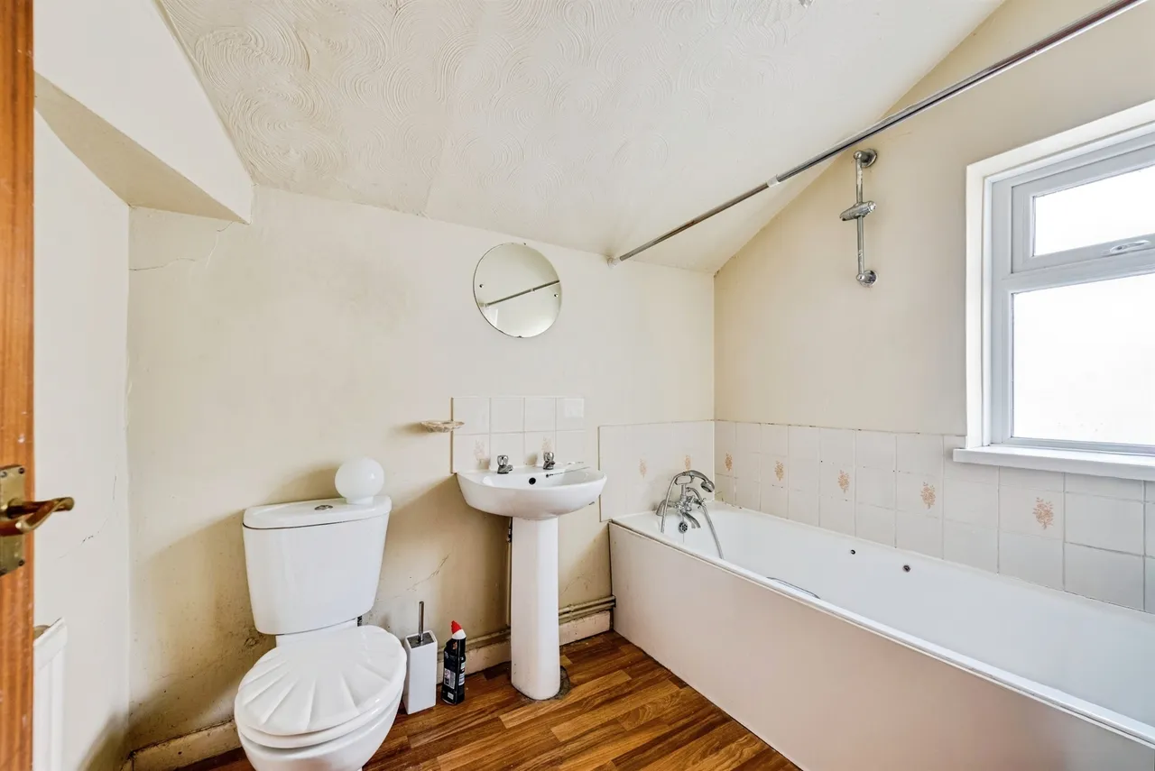 Deacon Street, Swindon, SN1, photo 12