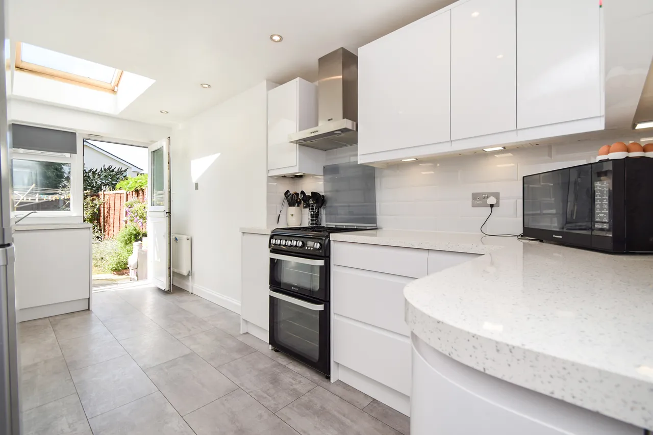Weybridge Mead, Yateley, GU46 7UY, photo 3