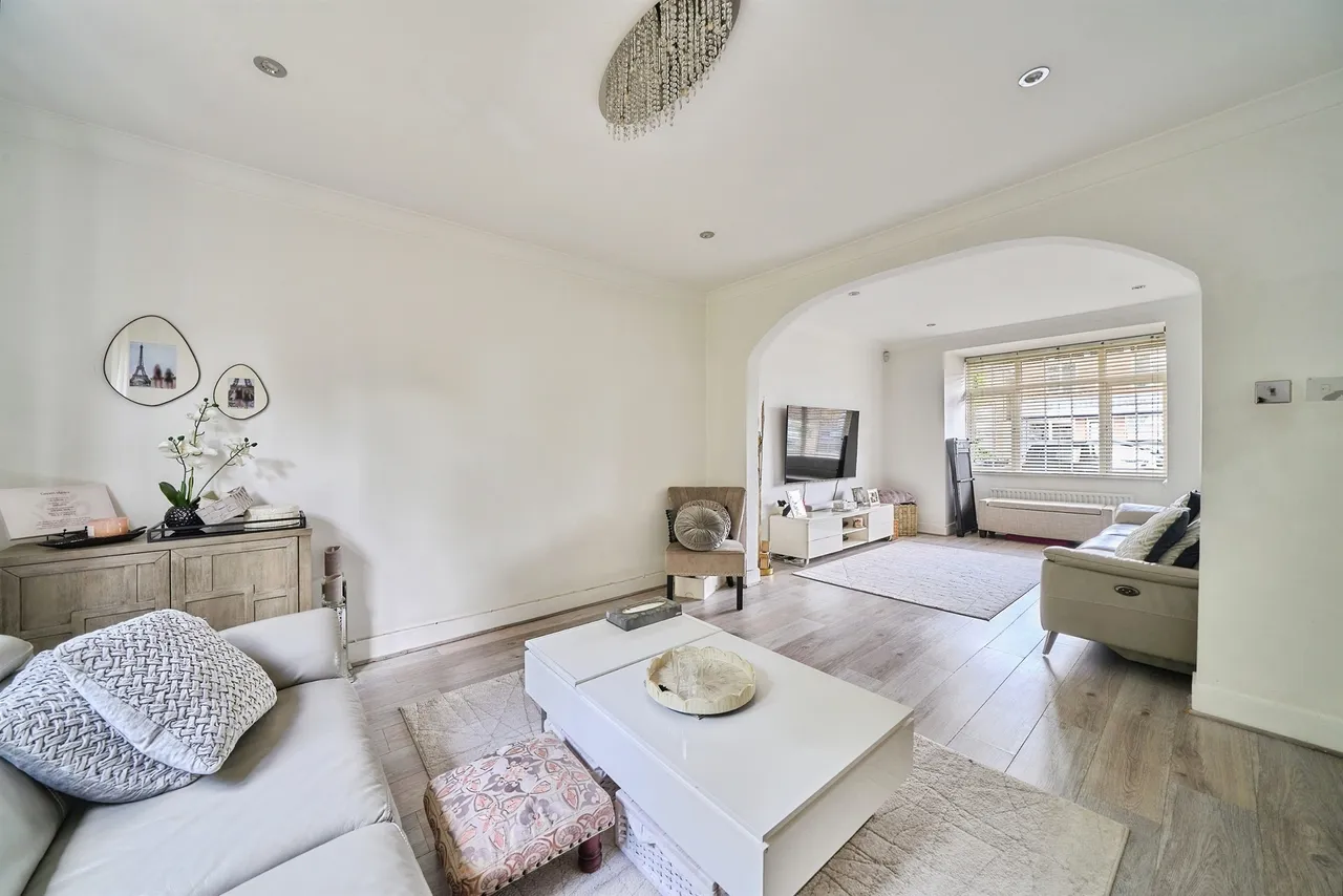 3 bed house for sale — Eastfield Road, Burnham, Slough