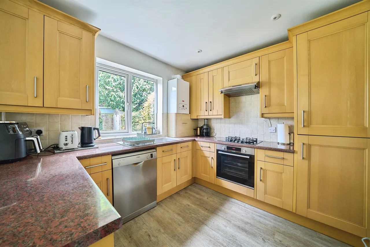 Eastfield Road, Burnham, Slough, photo 3