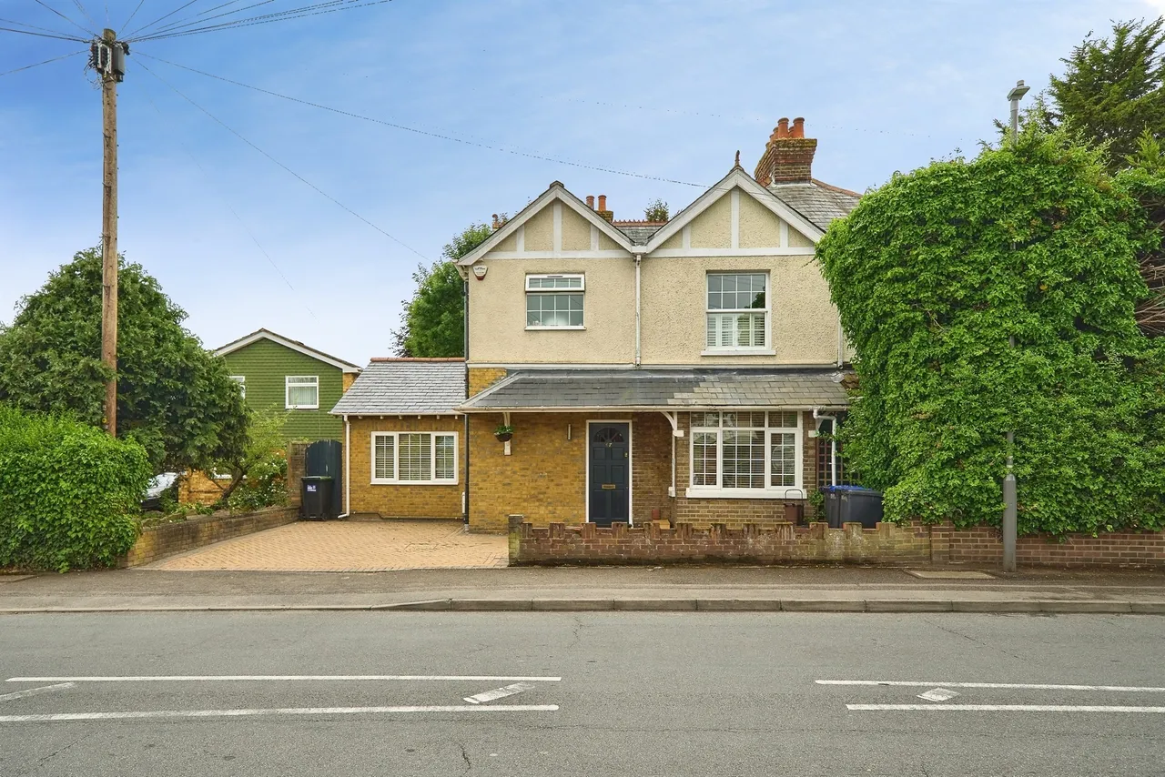 Eastfield Road, Burnham, Slough, photo 2