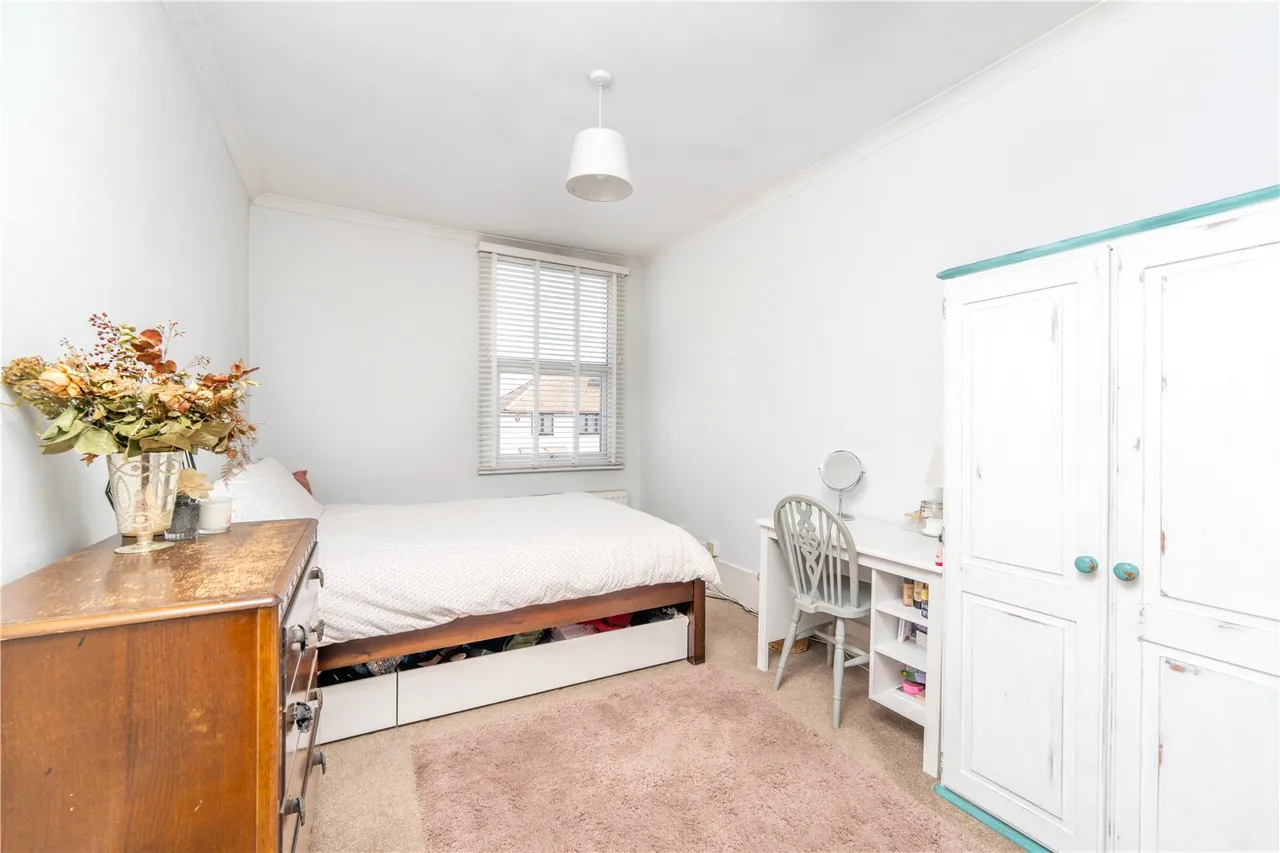 Hanworth Road, Hampton, TW12 3DH, photo 8