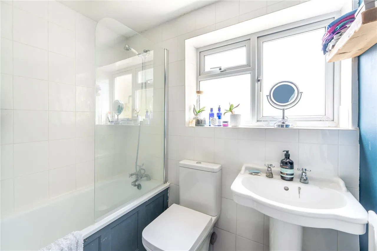 Hanworth Road, Hampton, TW12 3DH, photo 7