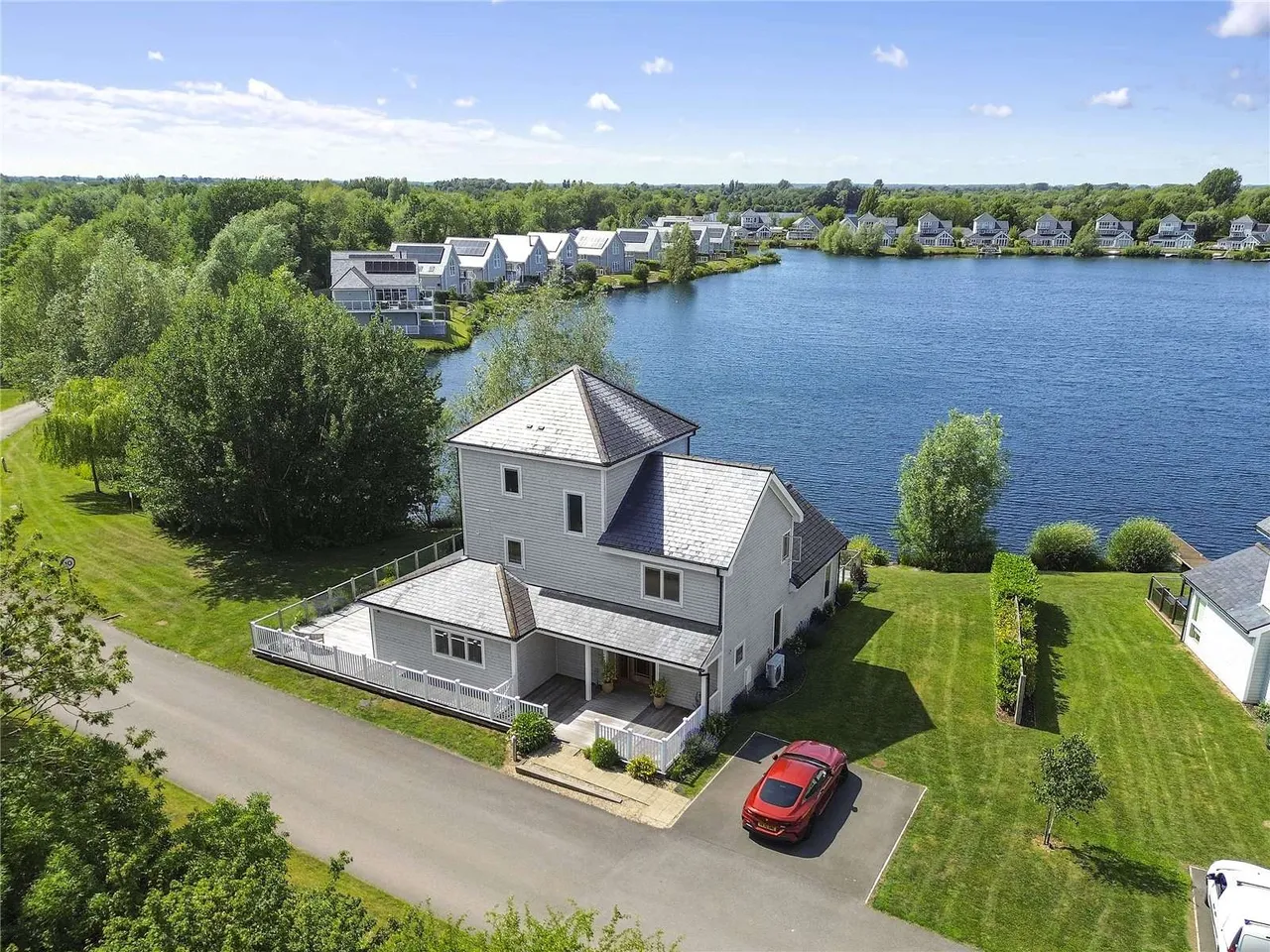 Summer Lake, Cirencester, Gloucestershire, GL7 5LW, photo 12