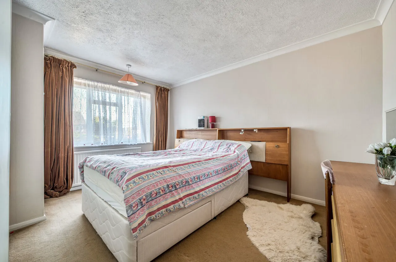 White Acres Road, Mytchett, Camberley, Surrey, GU16 6JJ, photo 7