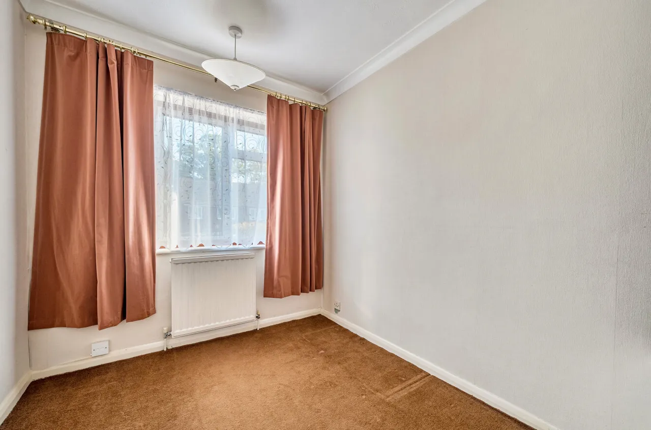 White Acres Road, Mytchett, Camberley, Surrey, GU16 6JJ, photo 6