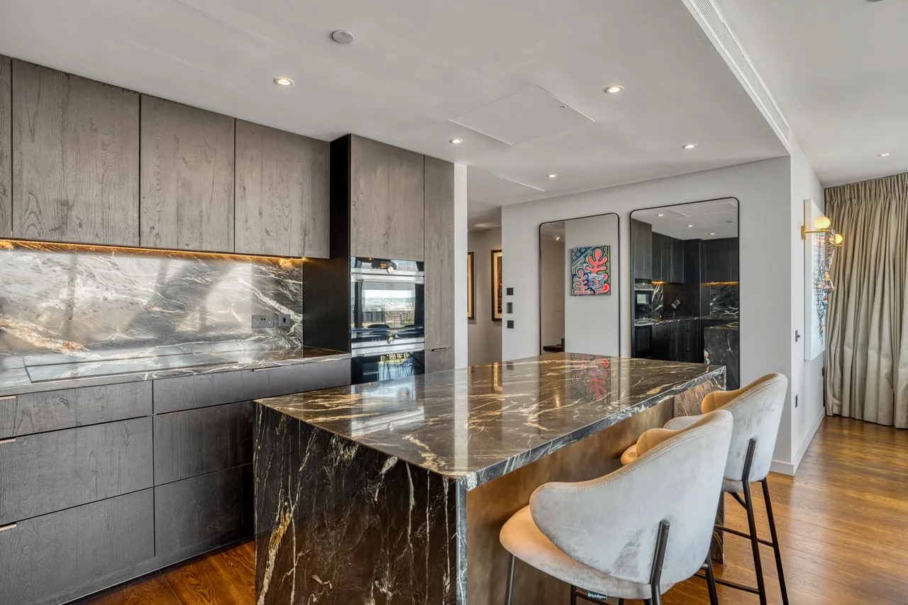 Apartment 3905, The Strata, 8 Walworth Road, London, photo 5