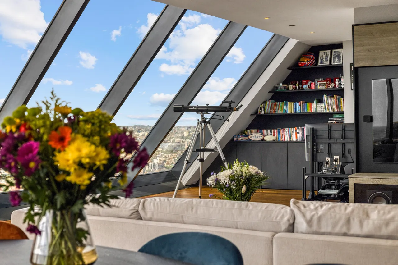 Apartment 3905, The Strata, 8 Walworth Road, London, photo 4