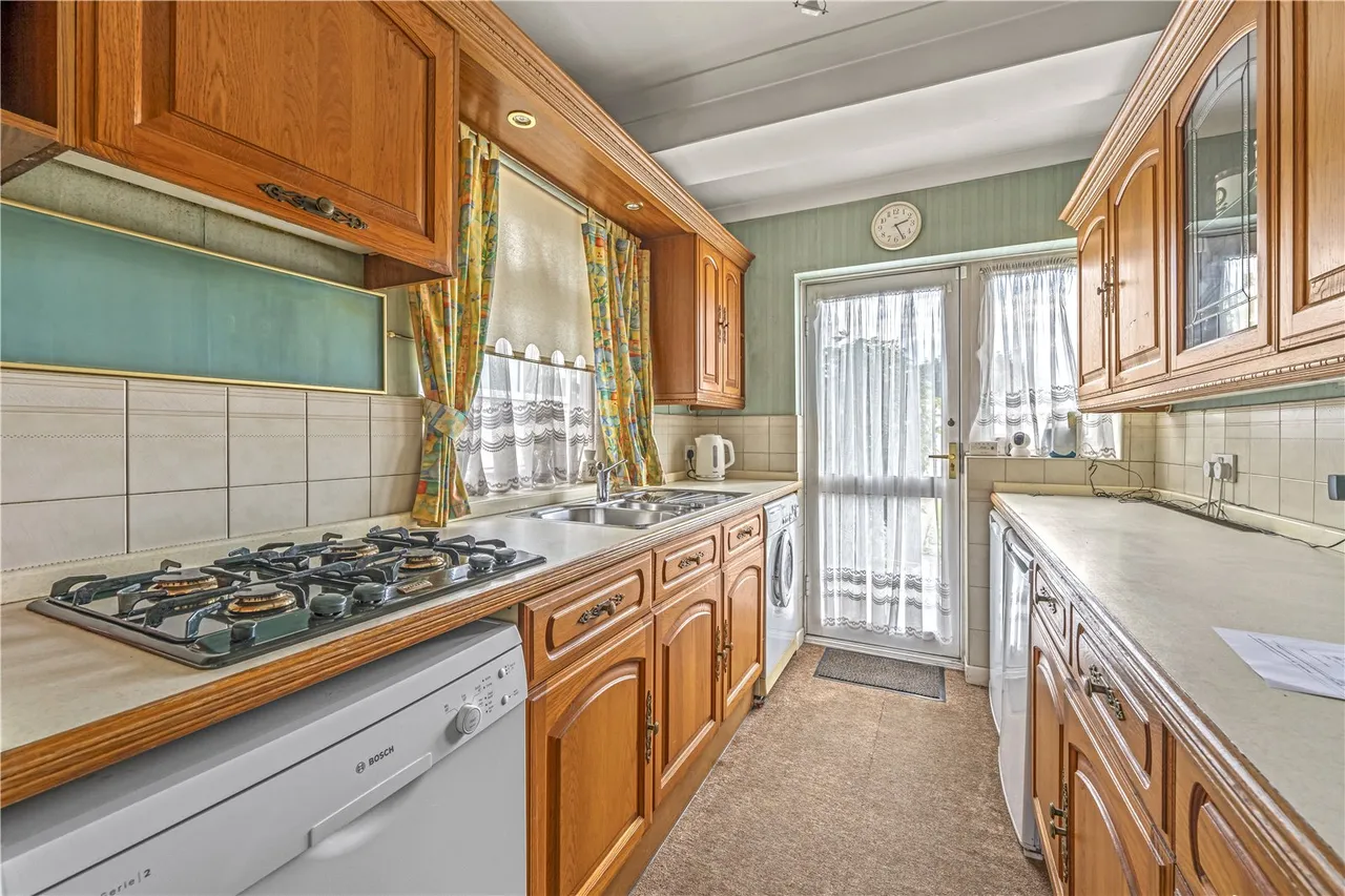 Crane Way, Twickenham, TW2, photo 5