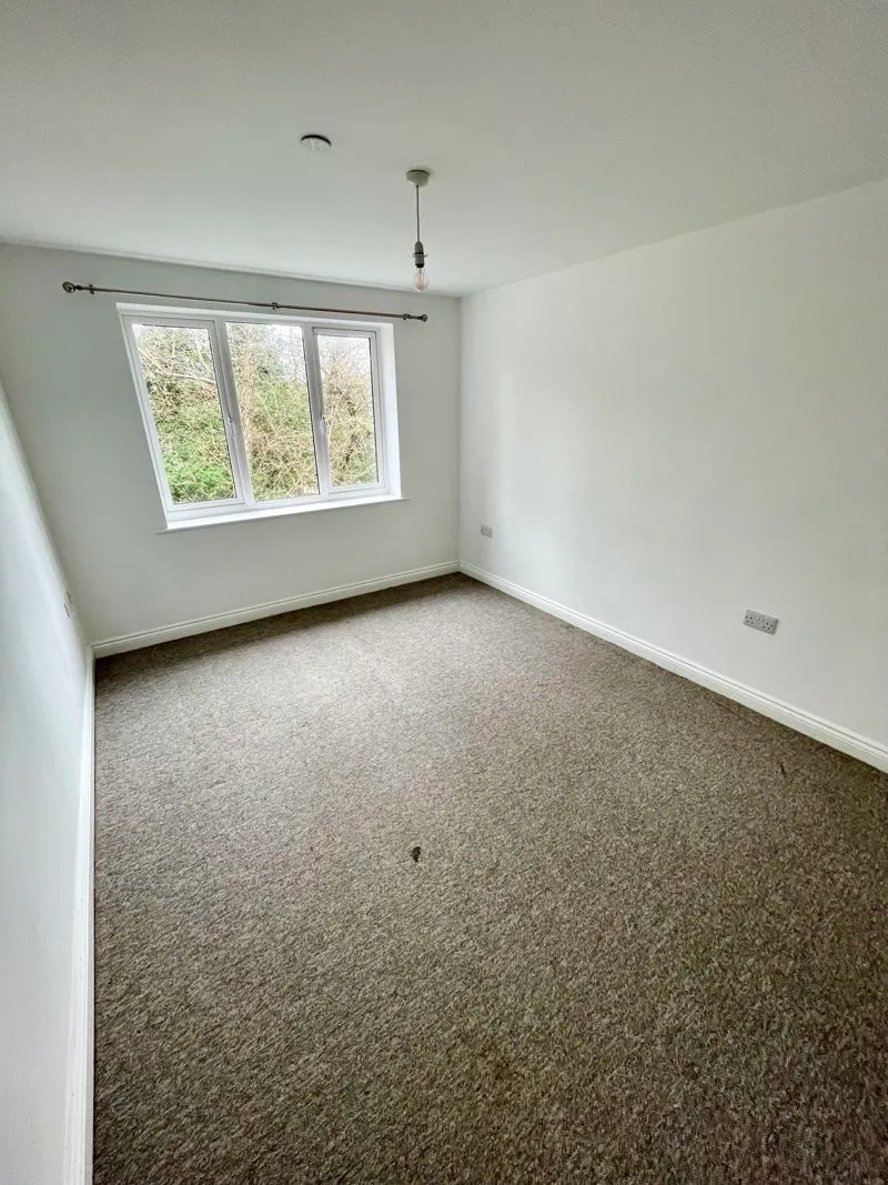 Avon Close, Bournemouth BH8 8RF, photo 5