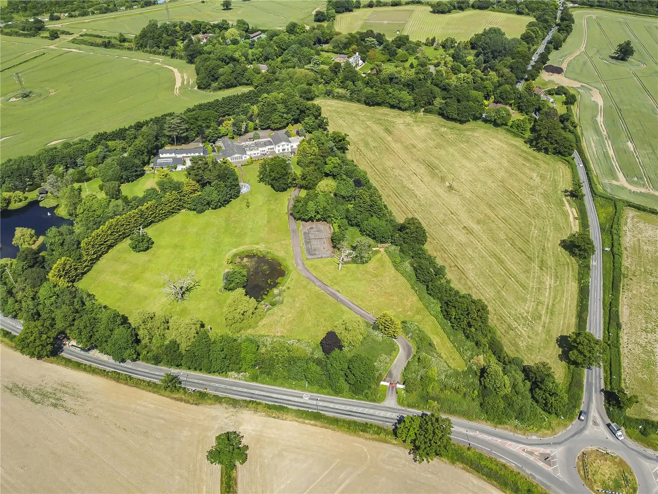 Dancers Lane, Bentley Heath, Hertfordshire, EN5 4RW, photo 18