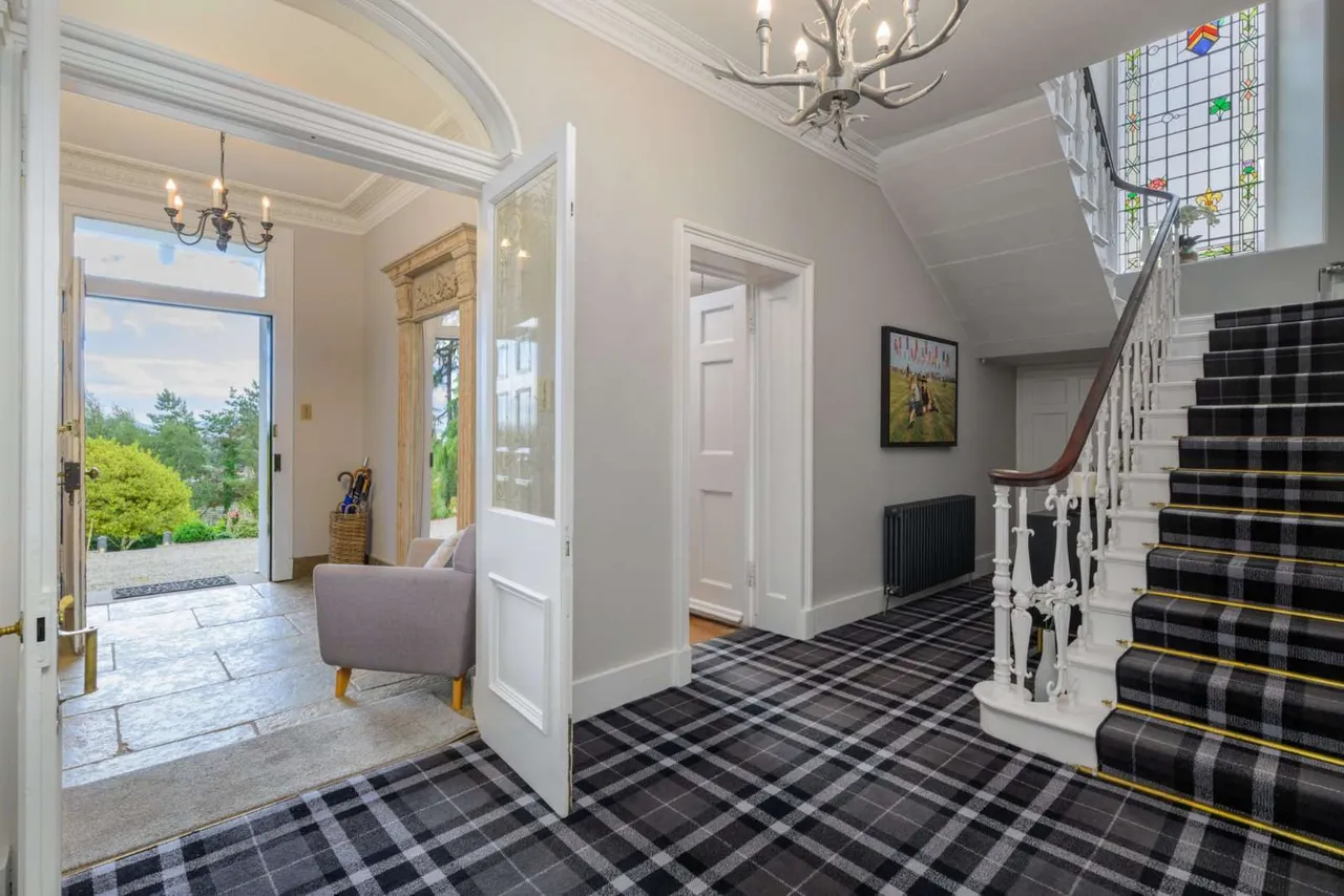 Hillbank House, Kirk Wynd, Blairgowrie, Perth and Kinross, PH10 6HN, photo 2