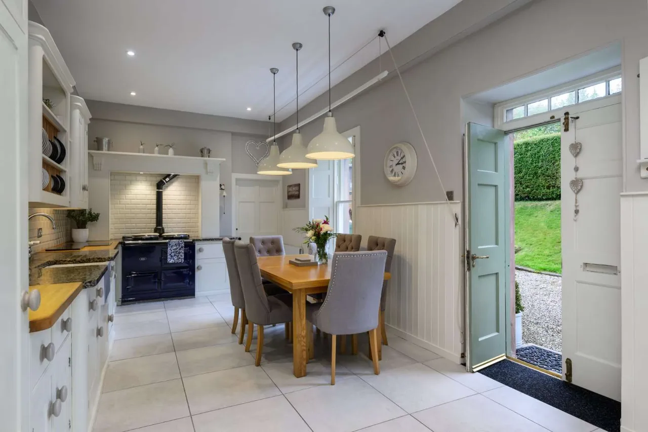 Hillbank House, Kirk Wynd, Blairgowrie, Perth and Kinross, PH10 6HN, photo 6