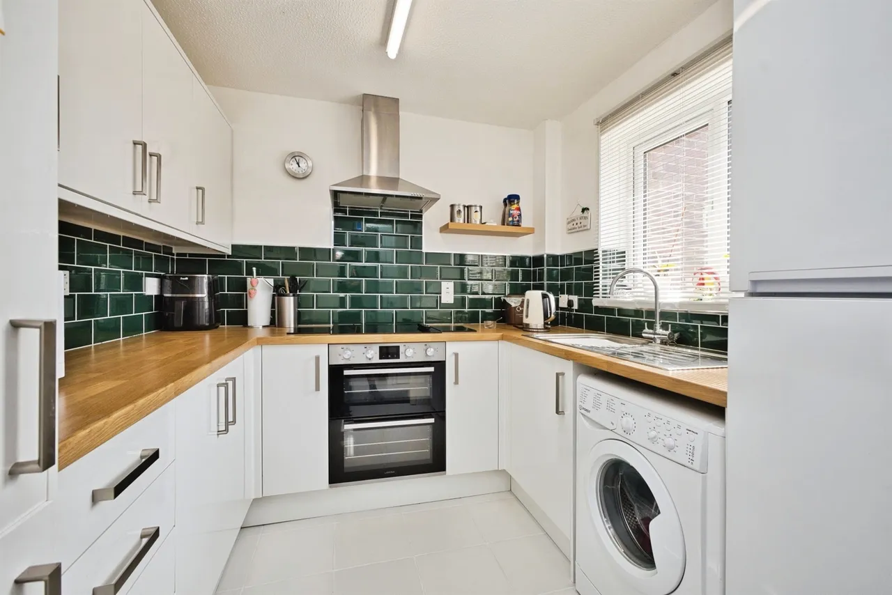 Romsey Road, Yeovil, photo 2