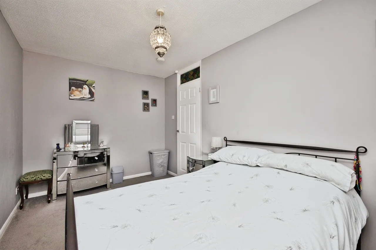 Romsey Road, Yeovil, photo 11