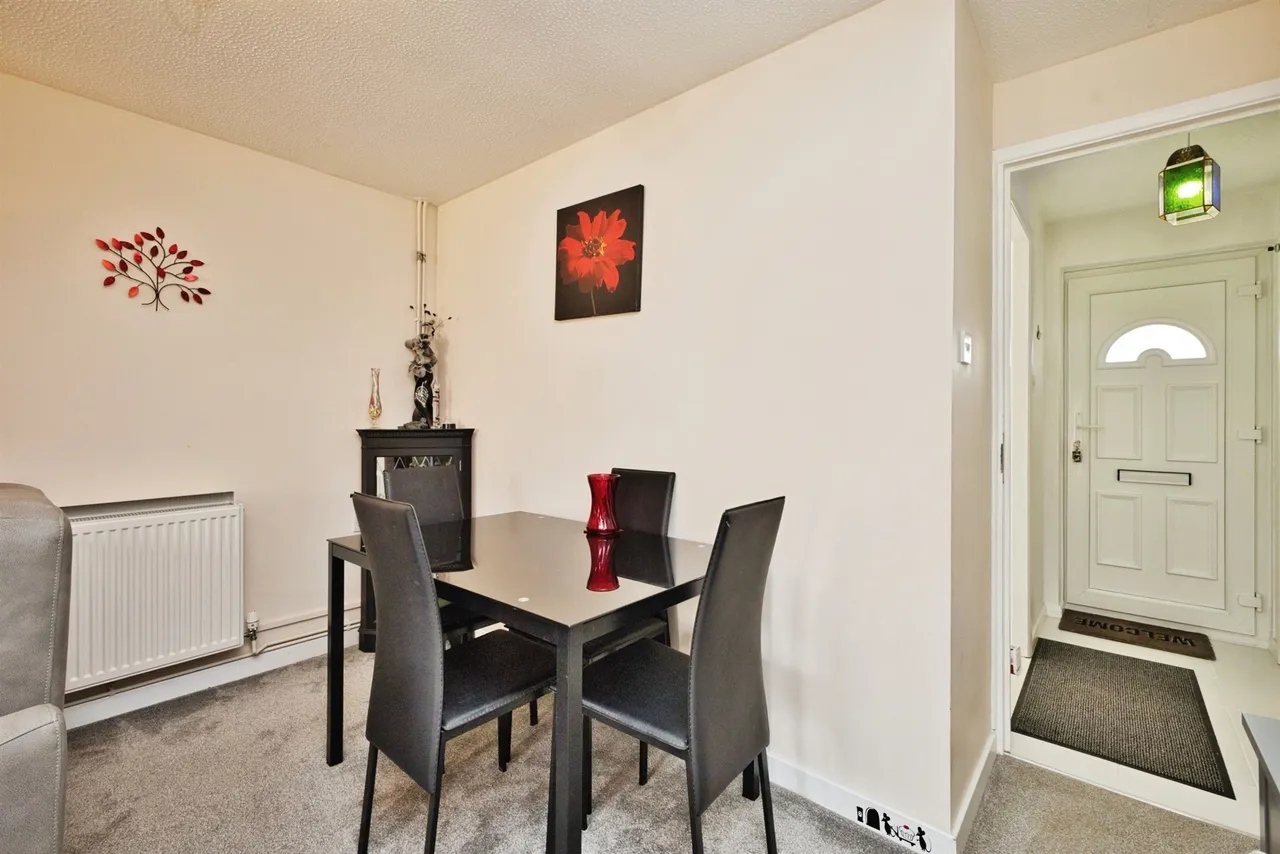 Romsey Road, Yeovil, photo 7