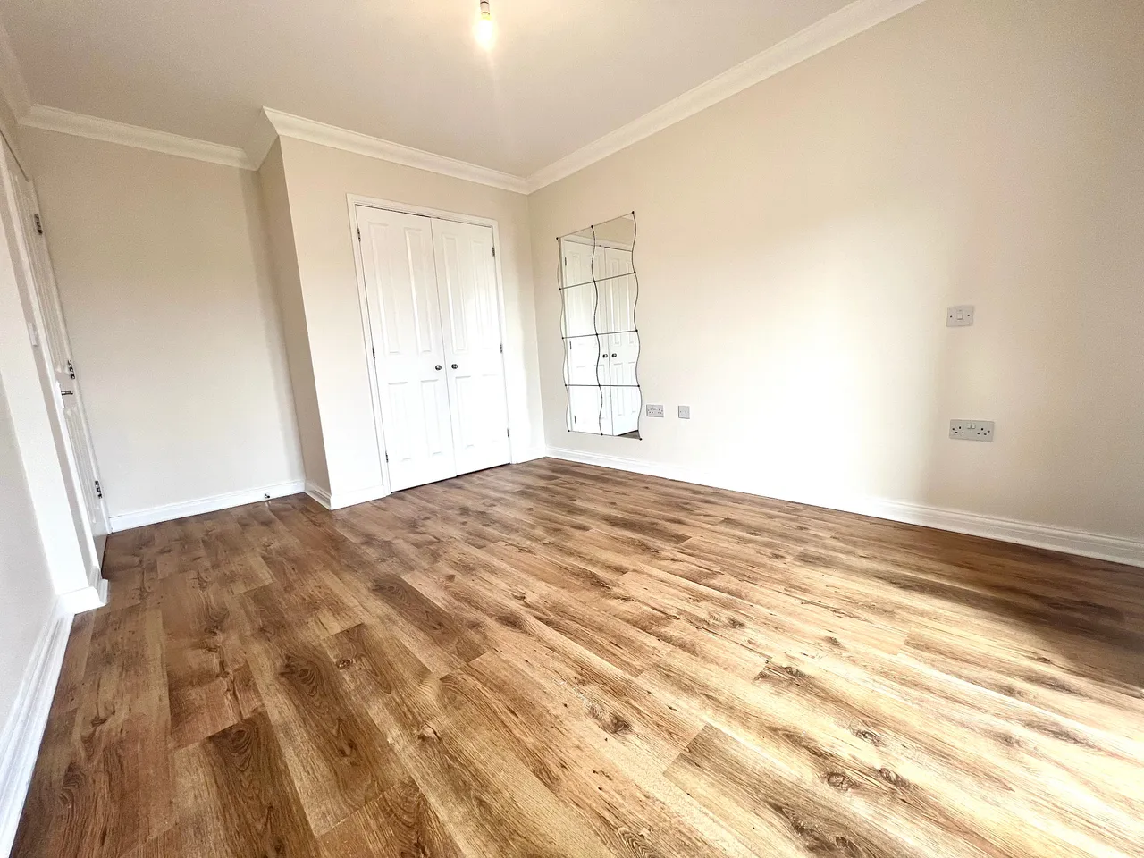 Neale Court, Dagenham, RM9, photo 8