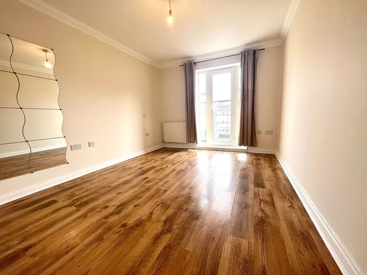 Neale Court, Dagenham, RM9, photo 5