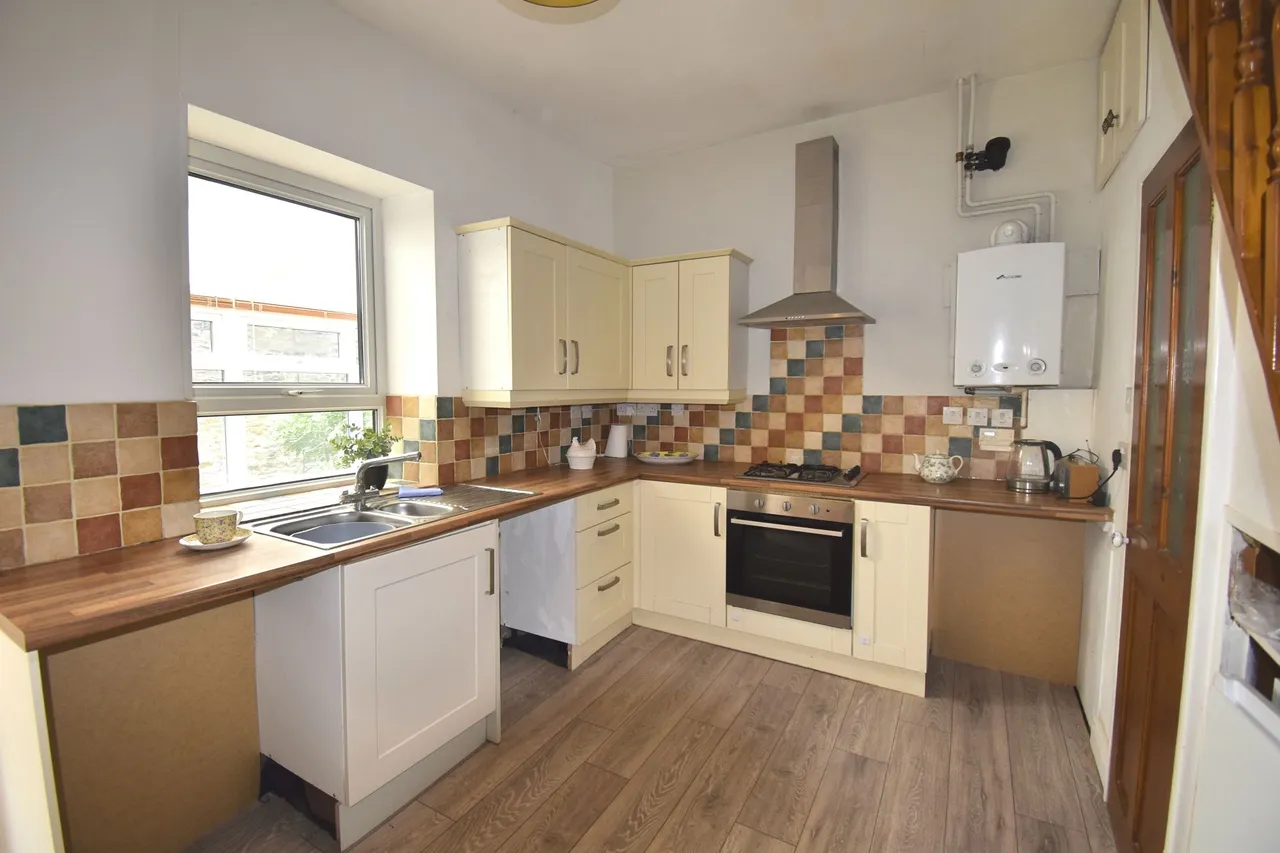 Highgate Road, High Peak, photo 6