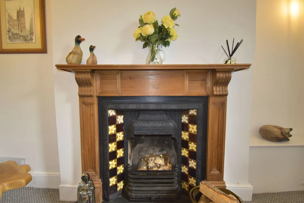 Highgate Road, High Peak, photo 12