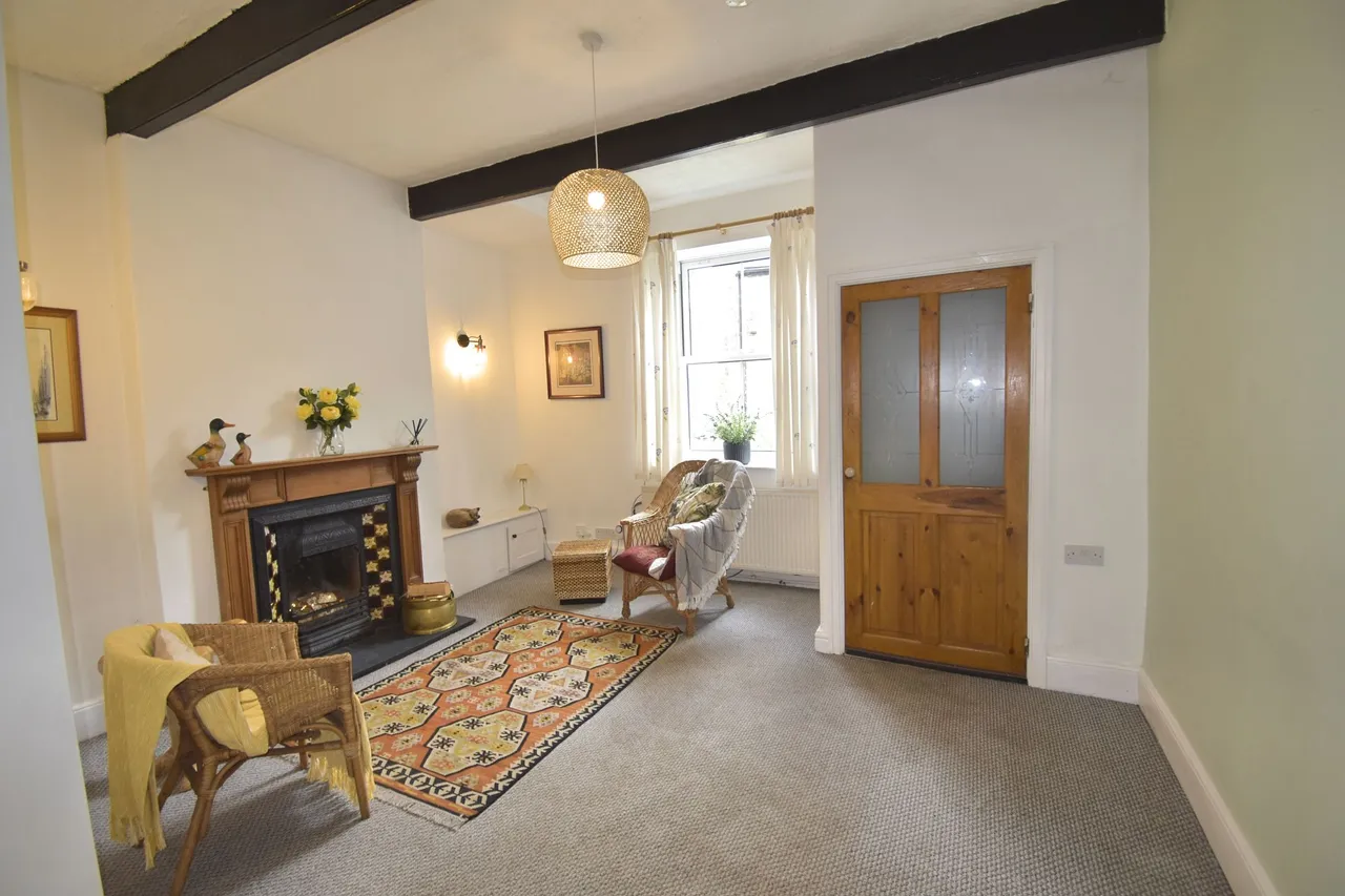 Highgate Road, High Peak, photo 13