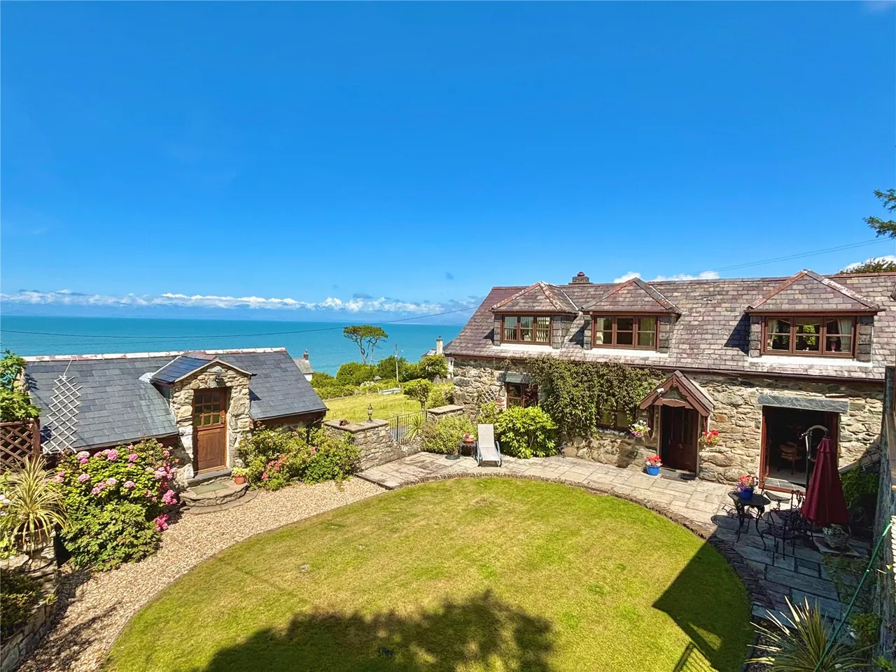 3 bed house for sale, Llwyngwril, Gwynedd