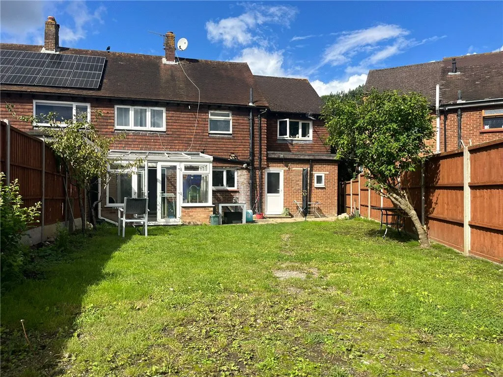 Yew Tree Drive, Guildford, GU1, photo 9