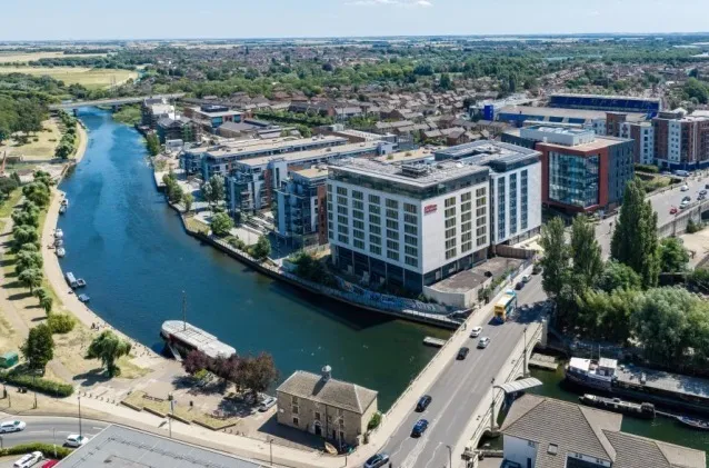 2 bed flat to rent — Armstrong House, Fletton Quays, Peterborough
