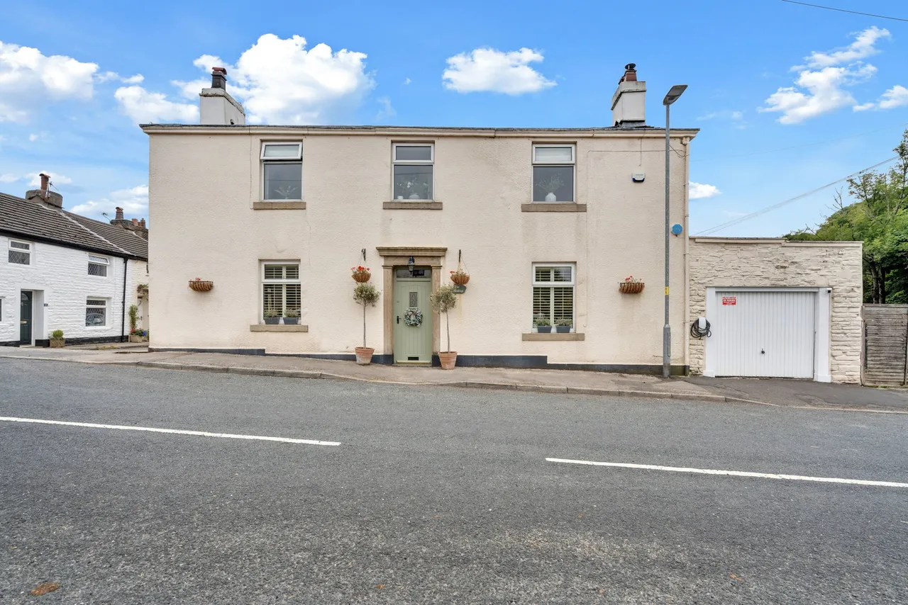 3 bed house for sale, Belthorn Road, Belthorn, BB1