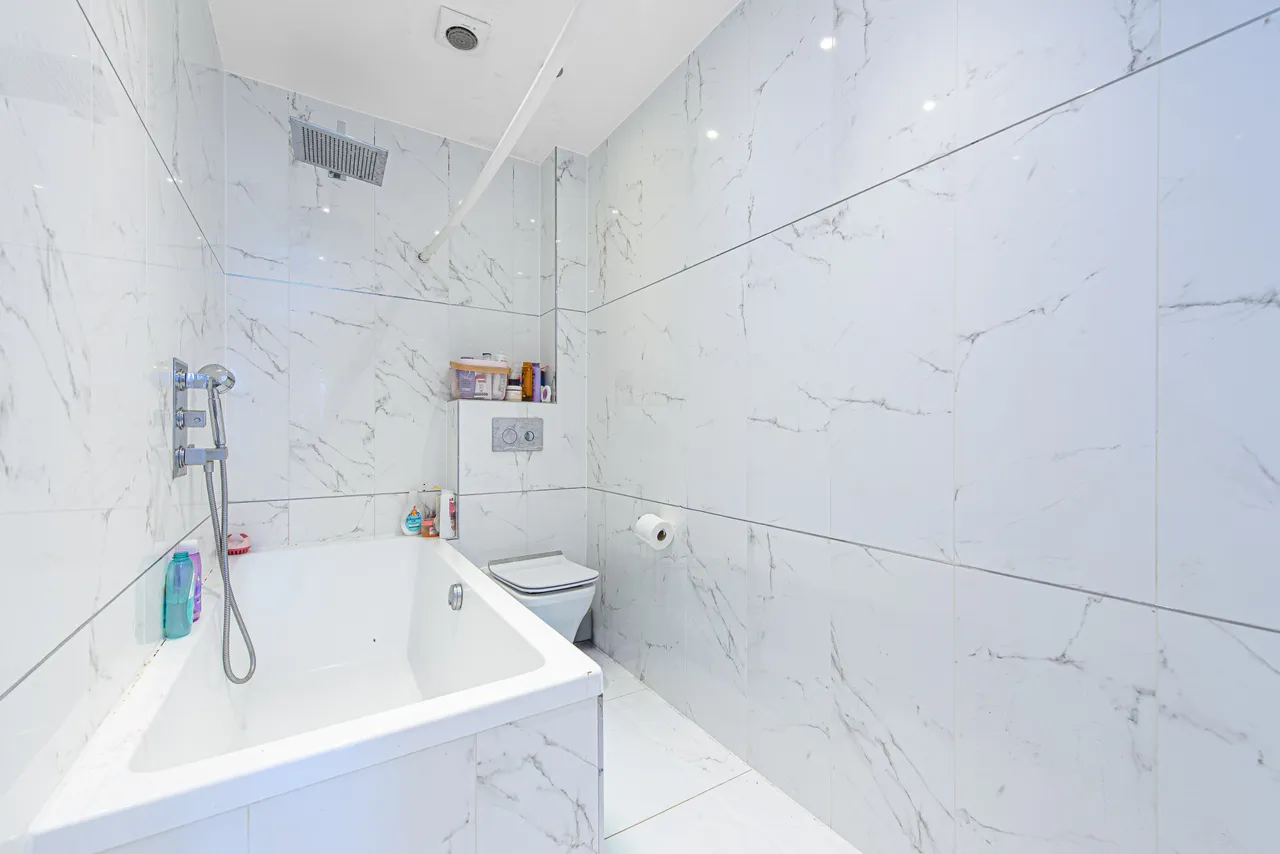 Flat 5, 1 Minster Road, London, photo 6