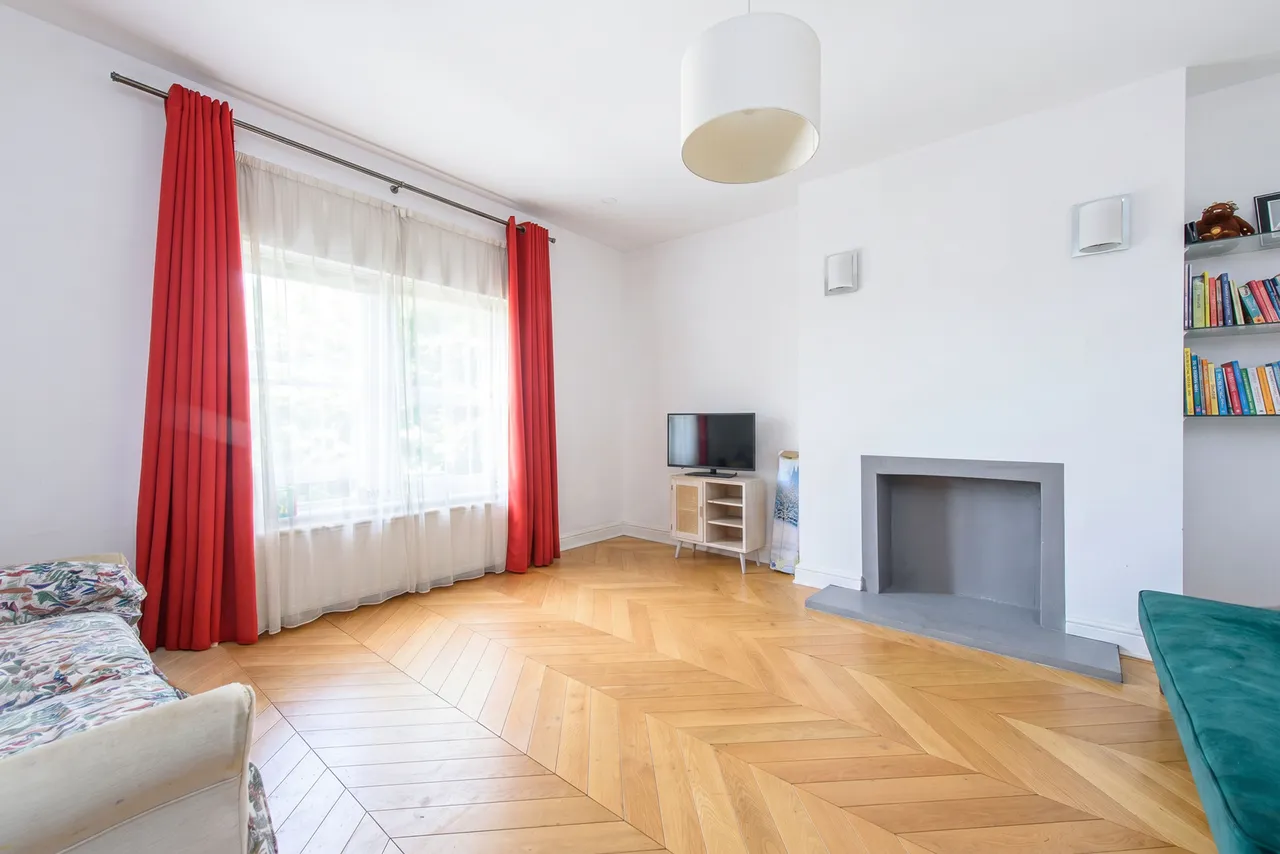 2 bed flat for sale — Flat 5, 1 Minster Road, London