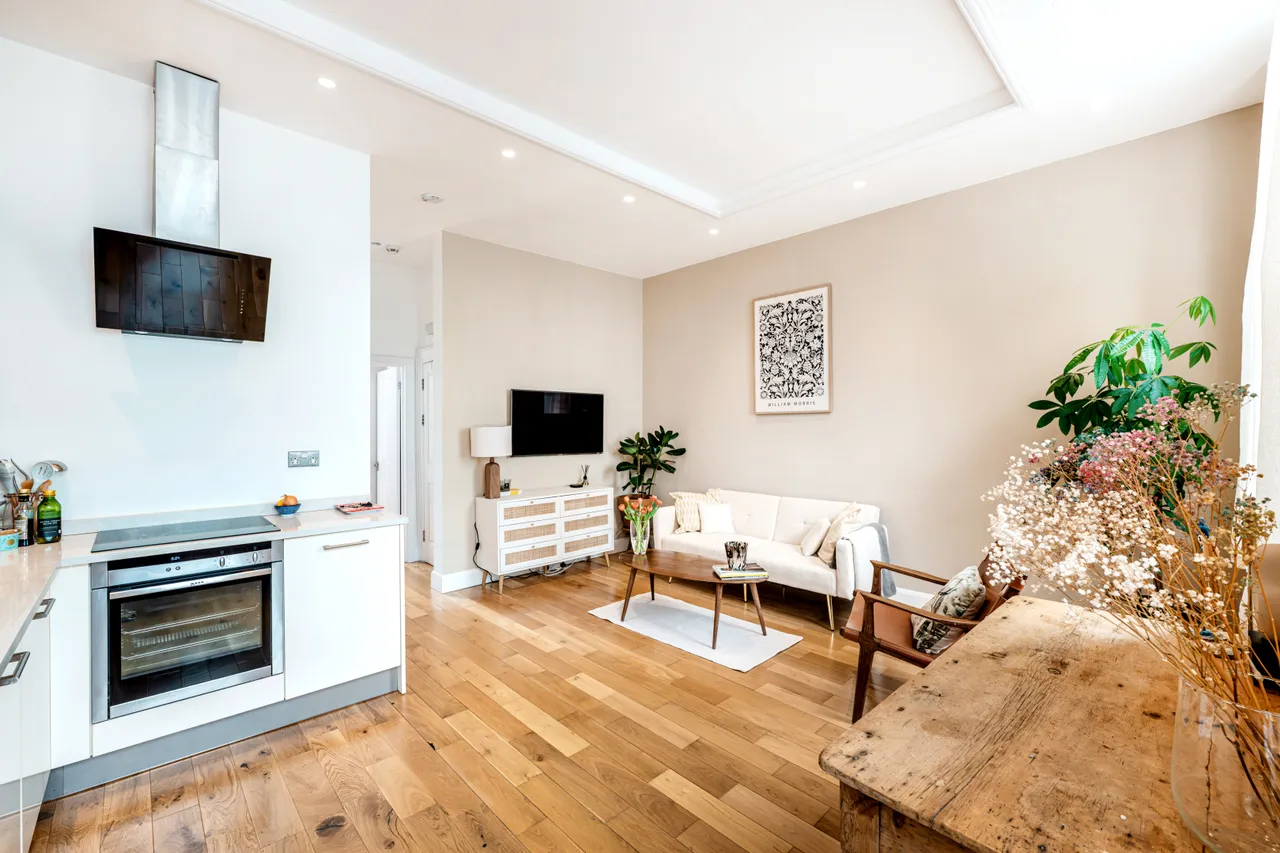 Ladbroke Crescent, London, W11, photo 8