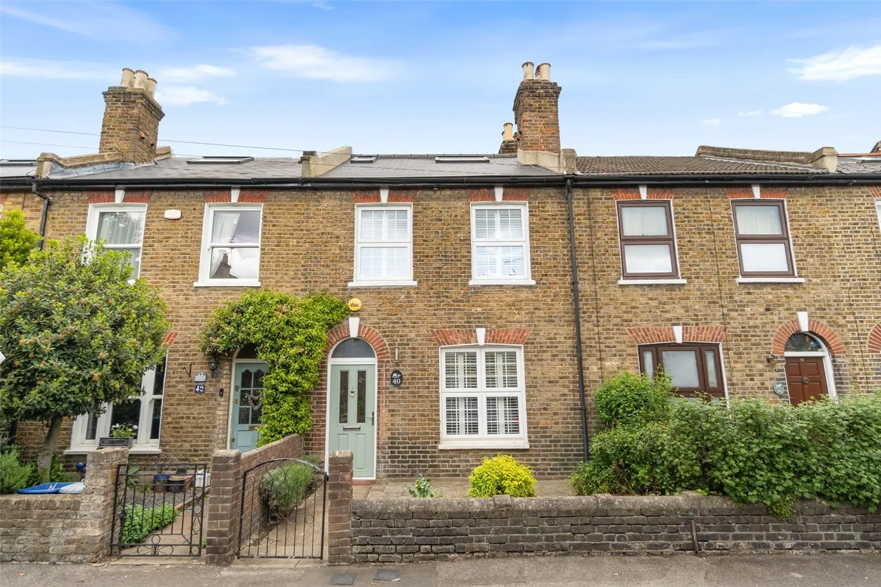 3 bed house for sale — Lion Road, Twickenham, TW1 4JF
