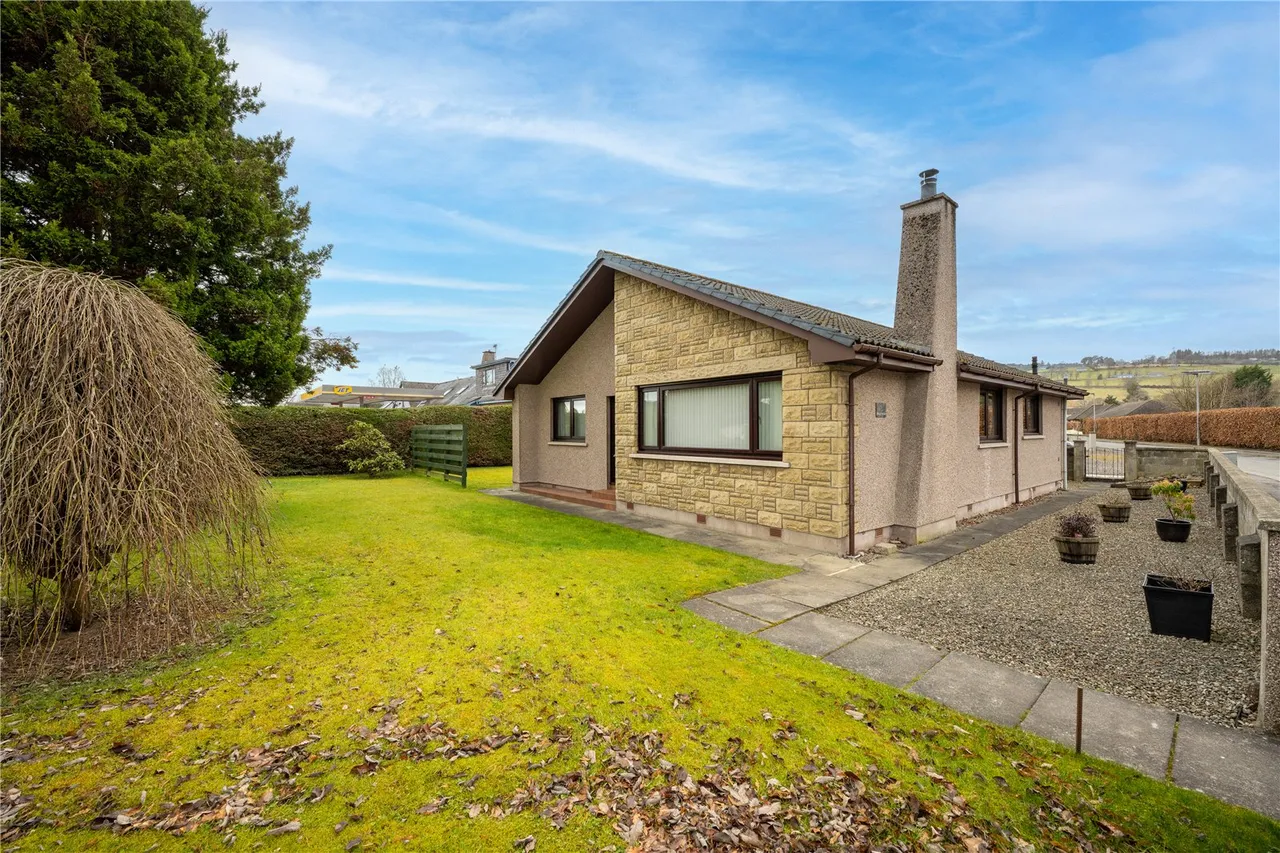 Garden Place, Beauly, Highland, IV4 7AW, photo 3