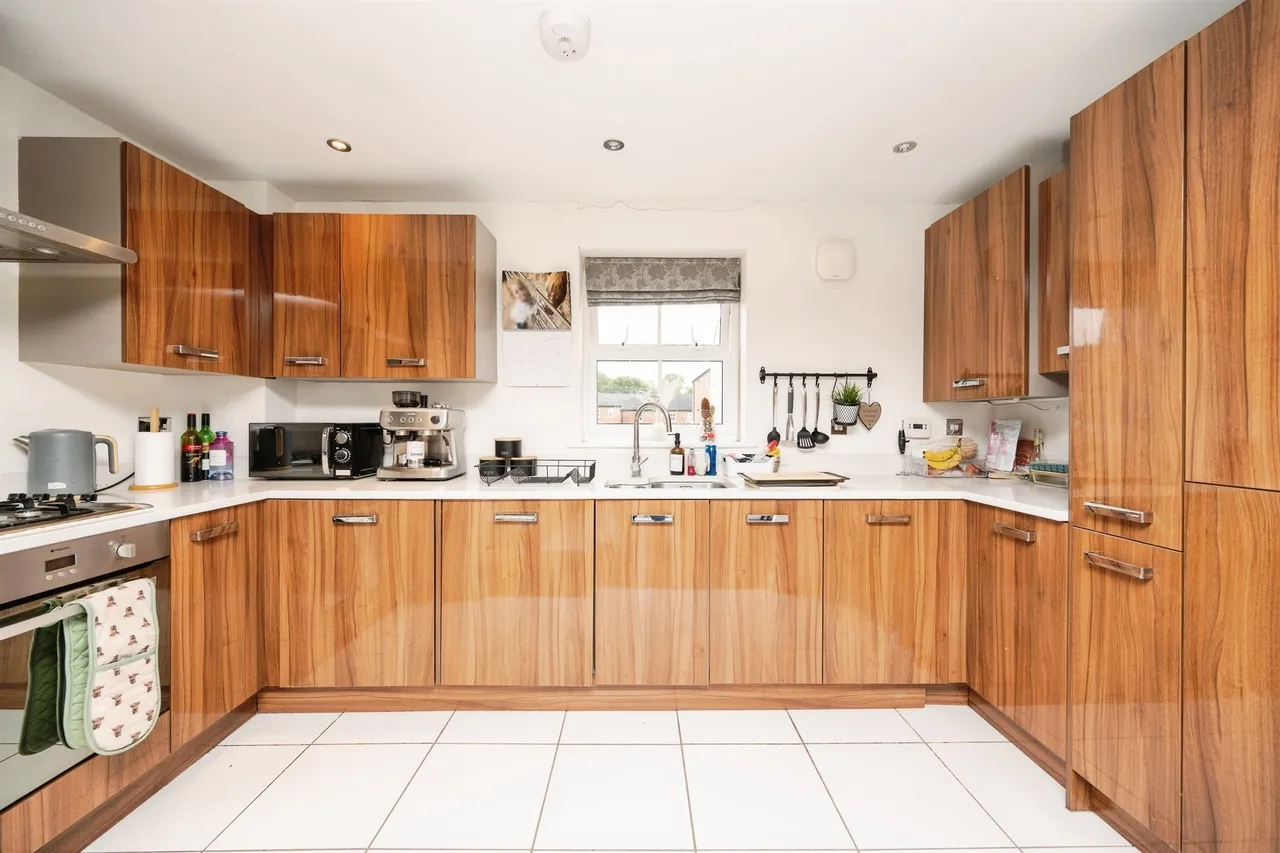 Horseshoe Crescent, Birmingham, B43, photo 4