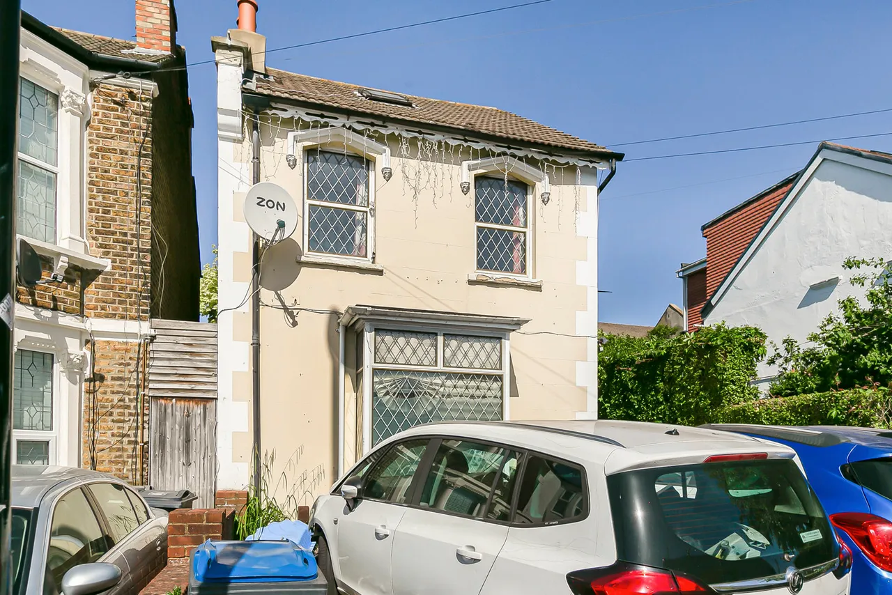 4 bed house for sale, Parchmore Road, Thornton Heath, CR7