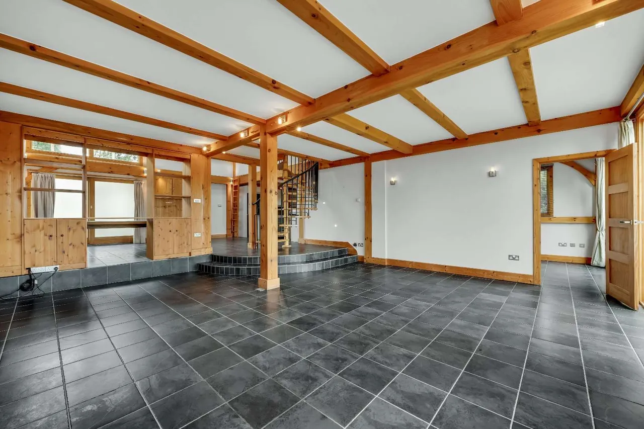 Frensham Lane, Churt, Farnham, Surrey, GU10 2QG, photo 8