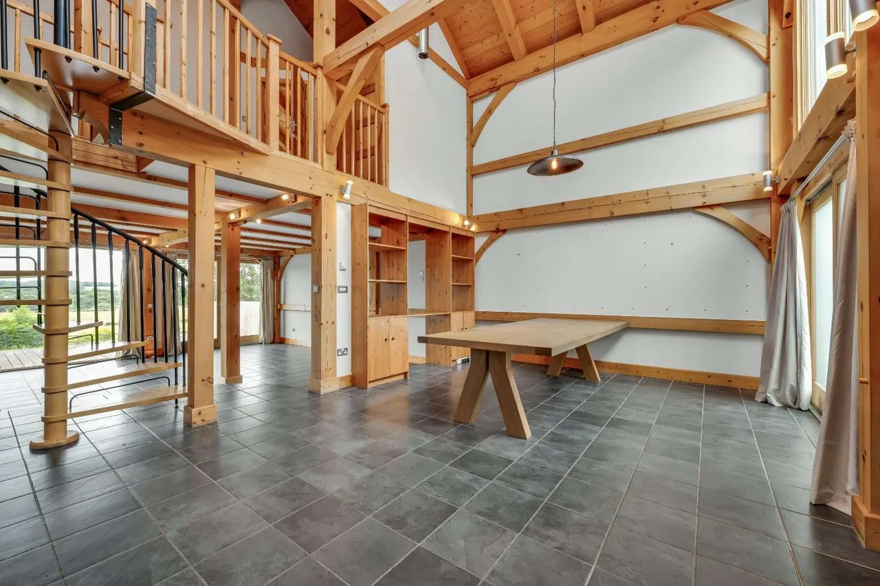 Frensham Lane, Churt, Farnham, Surrey, GU10 2QG, photo 9