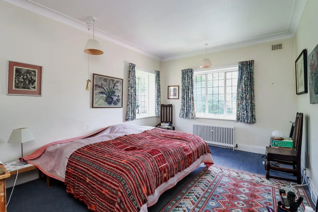 Broadway, Hale, Cheshire WA15 0PF, photo 25