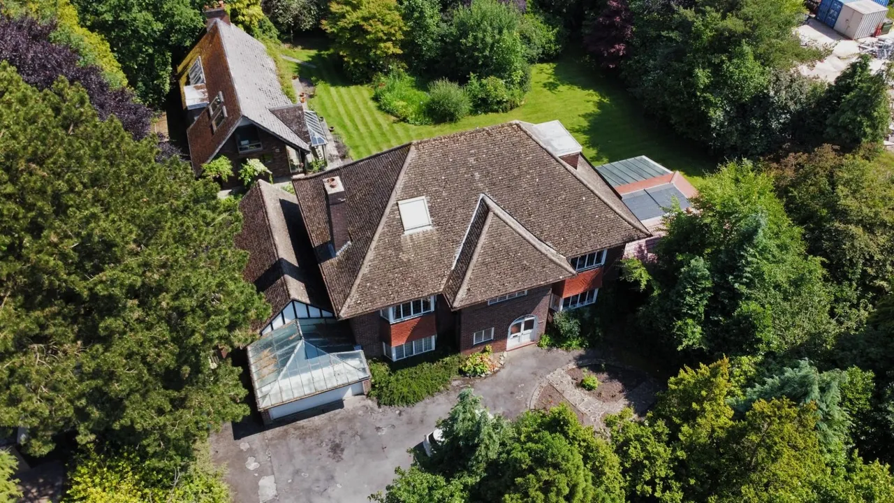 7 bed house for sale — Broadway, Hale, Cheshire WA15 0PF