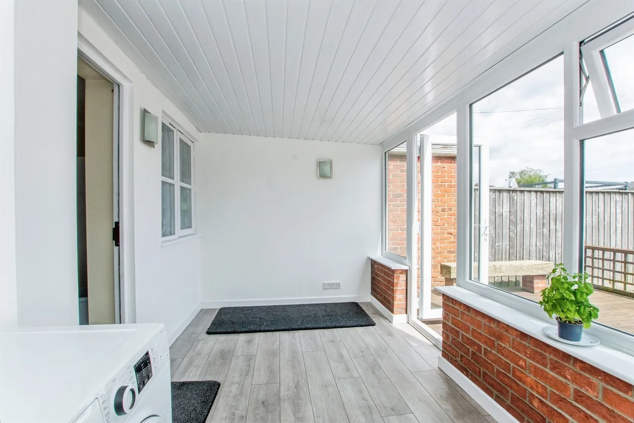 Tyler Crescent, Butterwick, PE22, photo 18