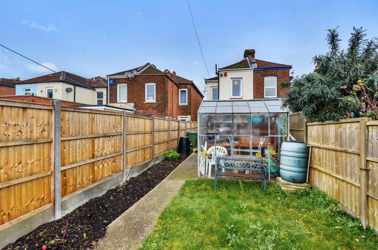 Priory Road, St Denys, SO17, photo 11