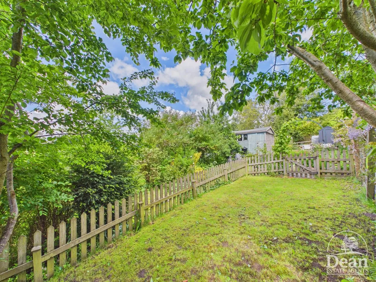Sandford Terrace, Aylburton, GL15, photo 17