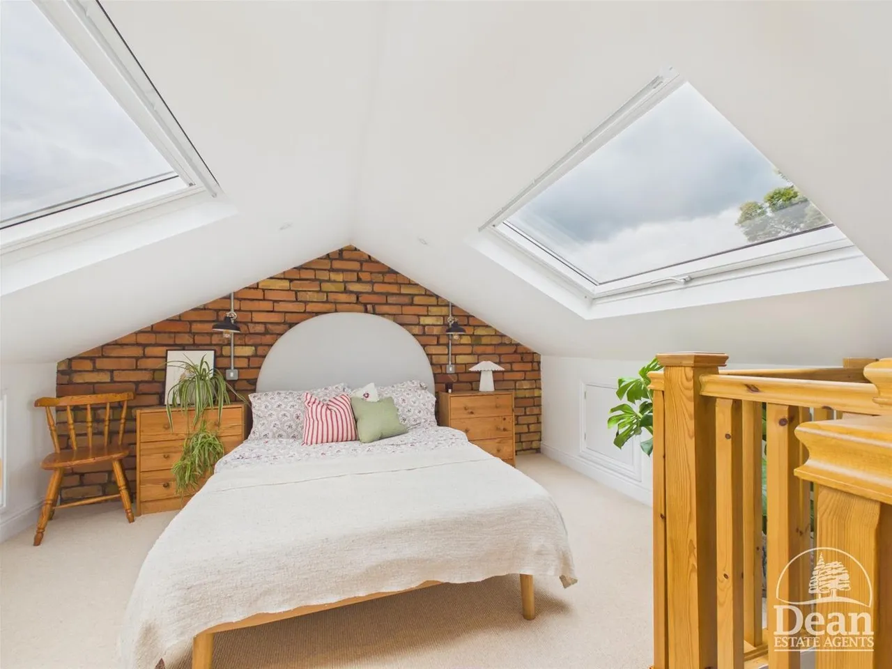 Sandford Terrace, Aylburton, GL15, photo 11