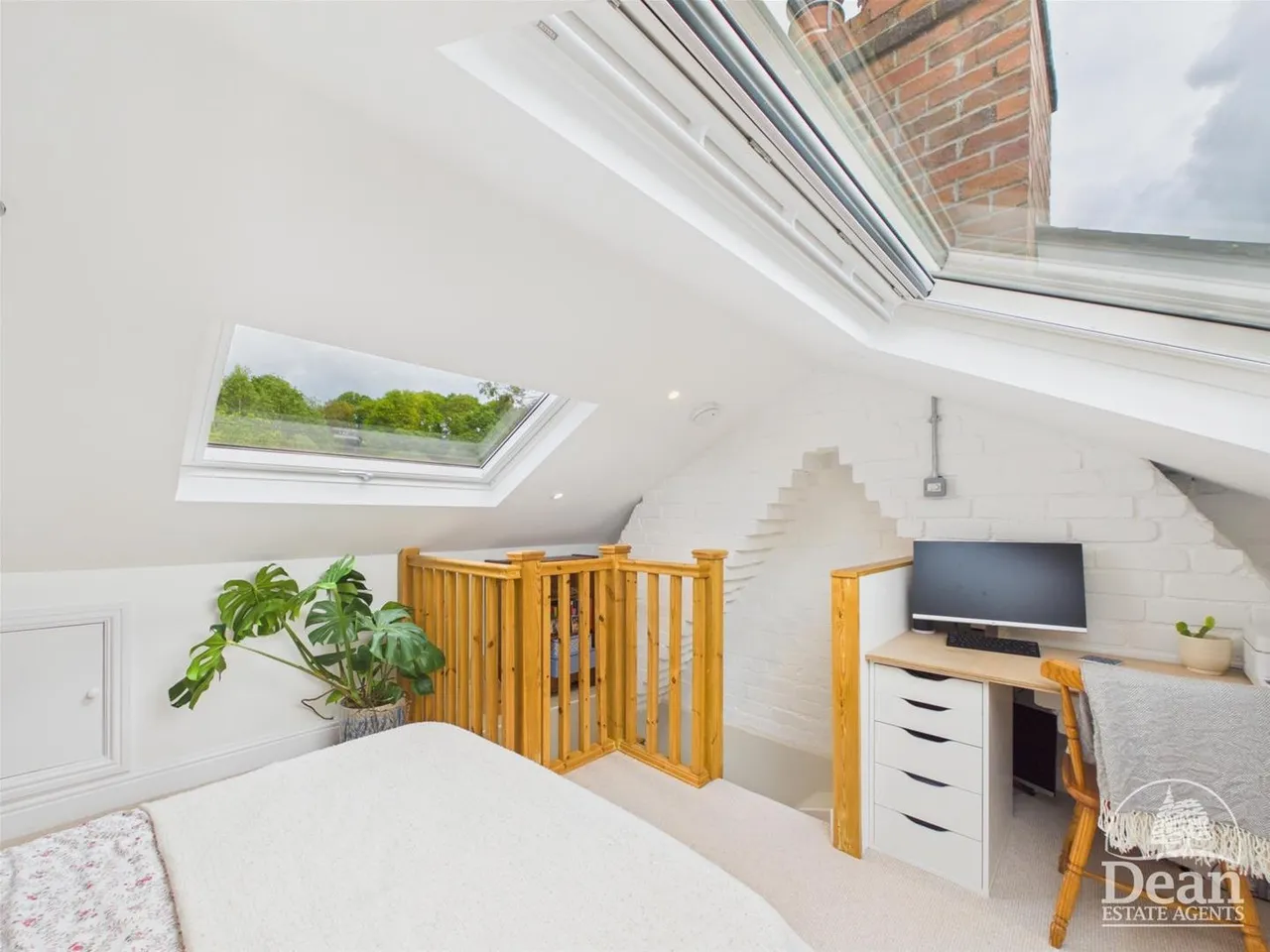 Sandford Terrace, Aylburton, GL15, photo 12