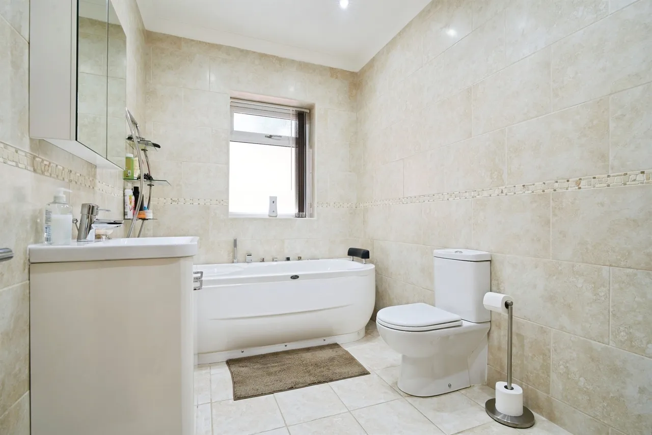 Dodworth Road, Barnsley, photo 9