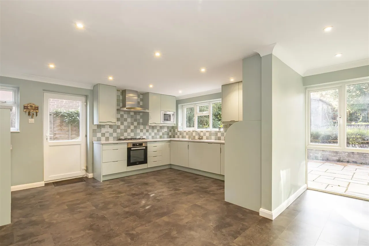 Farmadine, Saffron Walden, CB11, photo 2