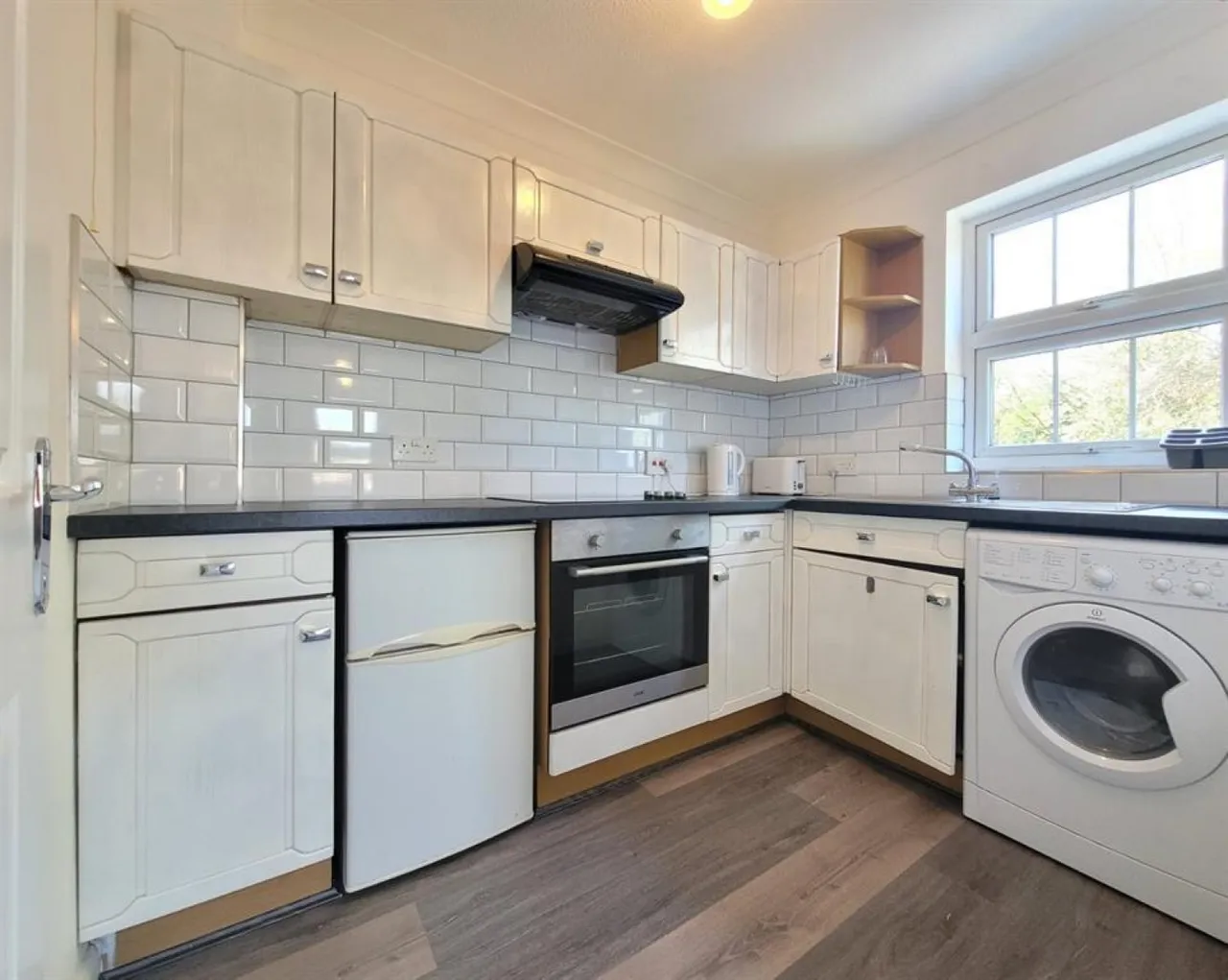 Crowthorne Road, Bracknell, RG12, photo 5