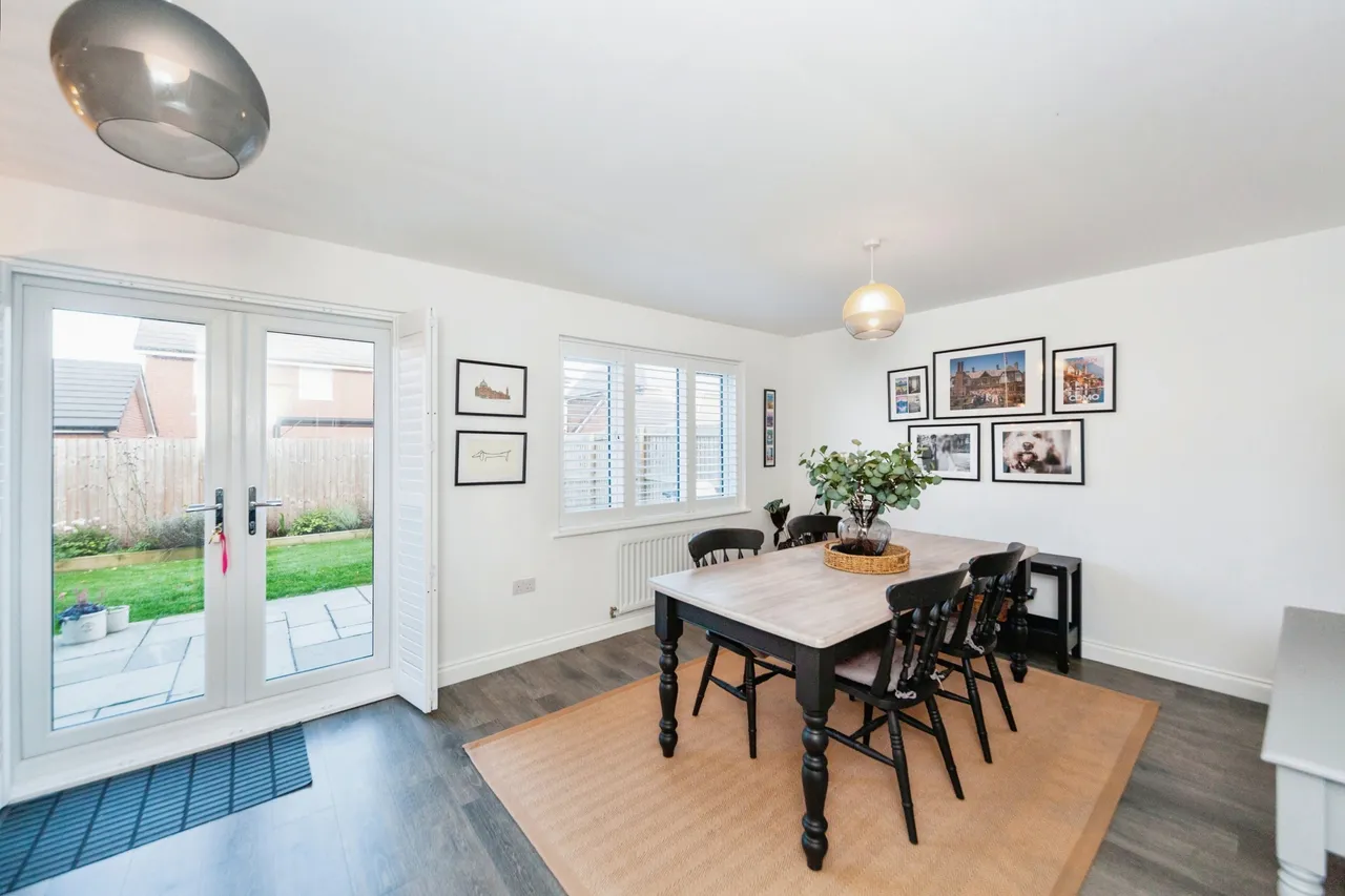 Brick Kiln Drive, Hooton, CH66, photo 4
